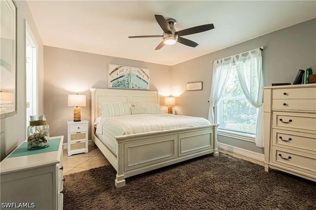 6685 Everglades Boulevard N Naples FL 34120