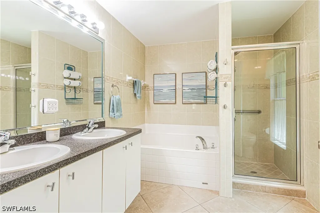 6685 Everglades Boulevard N Naples FL 34120