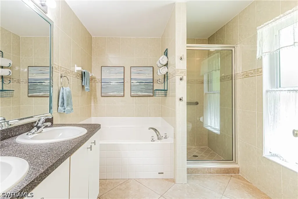 6685 Everglades Boulevard N Naples FL 34120