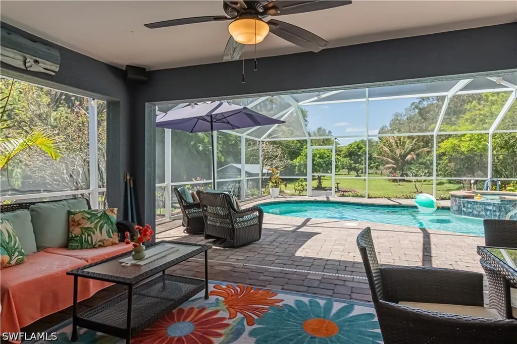 6685 Everglades Boulevard N Naples FL 34120