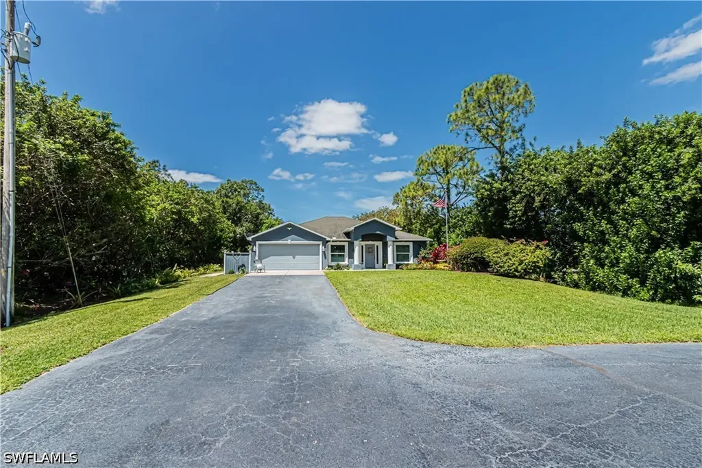 6685 Everglades Boulevard N Naples FL 34120