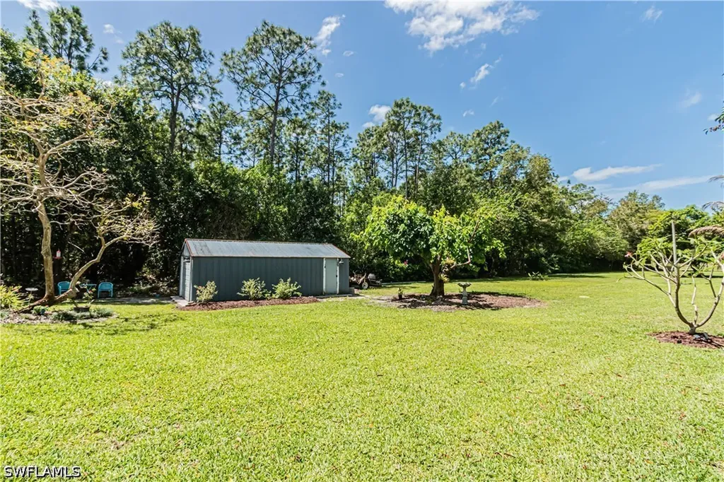 6685 Everglades Boulevard N Naples FL 34120