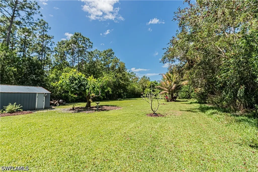 6685 Everglades Boulevard N Naples FL 34120