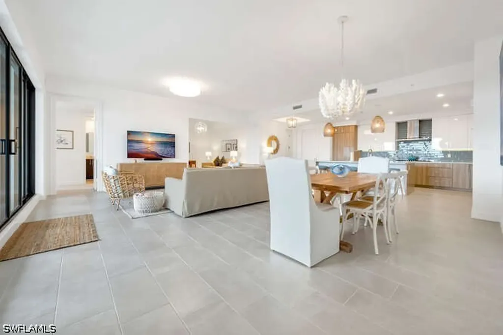 1125 Central Avenue Naples FL 34102