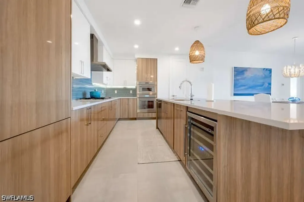 1125 Central Avenue Naples FL 34102