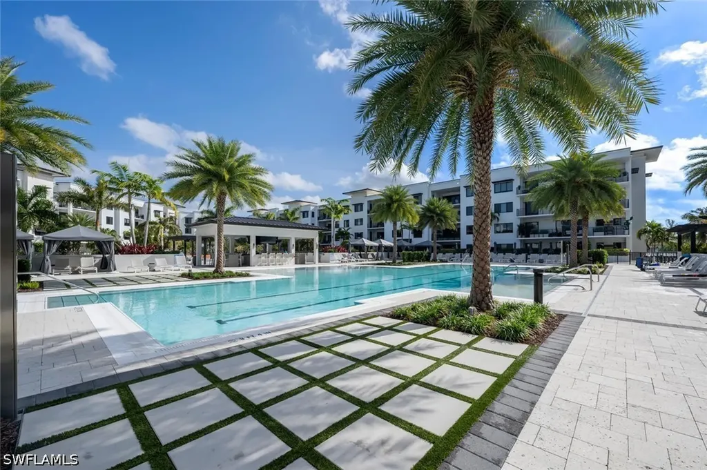 1125 Central Avenue Naples FL 34102