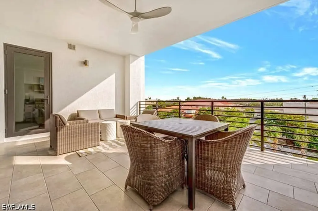 1125 Central Avenue Naples FL 34102