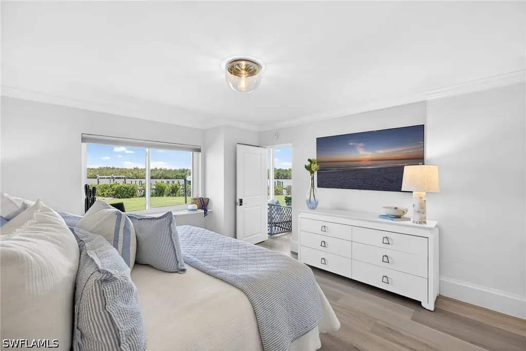 309 Goodlette-frank Road S Naples FL 34102