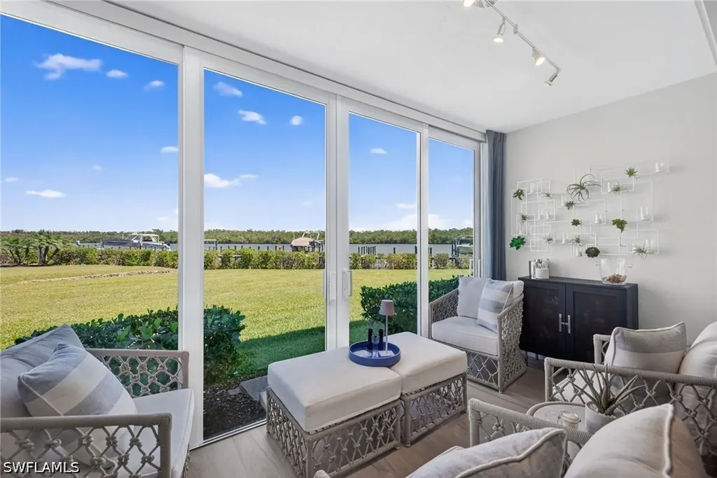 309 Goodlette-frank Road S Naples FL 34102