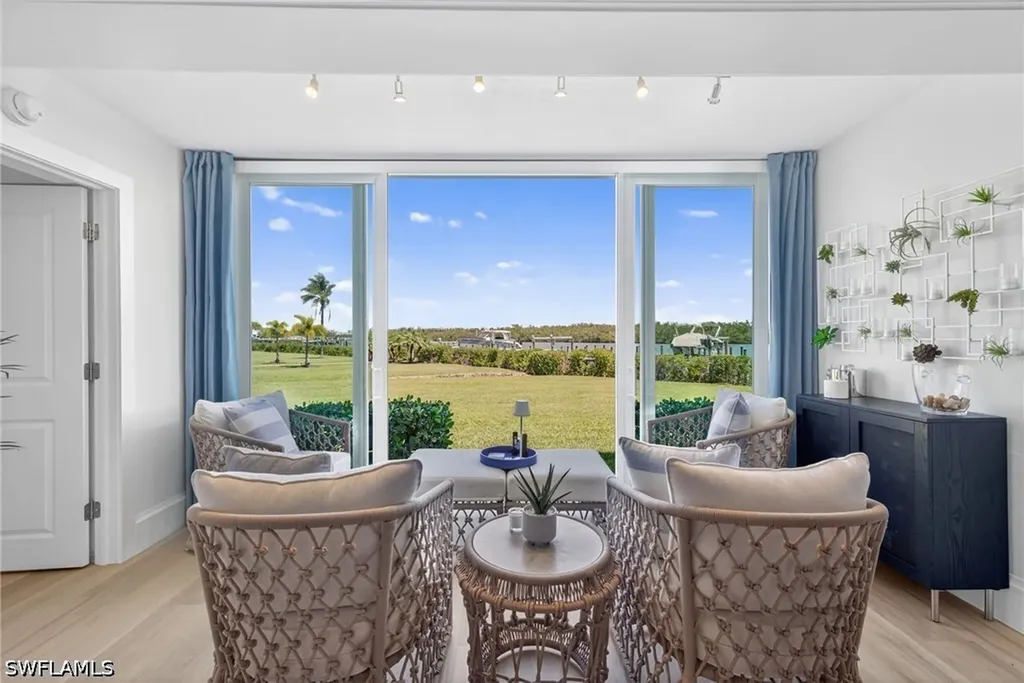 309 Goodlette-frank Road S Naples FL 34102