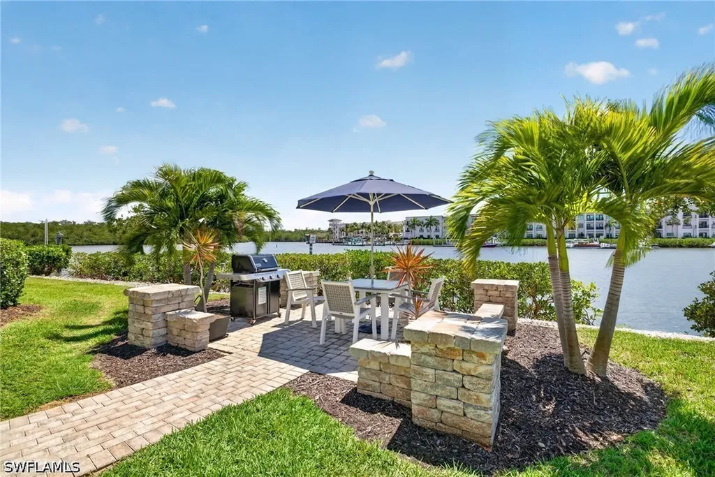 309 Goodlette-frank Road S Naples FL 34102