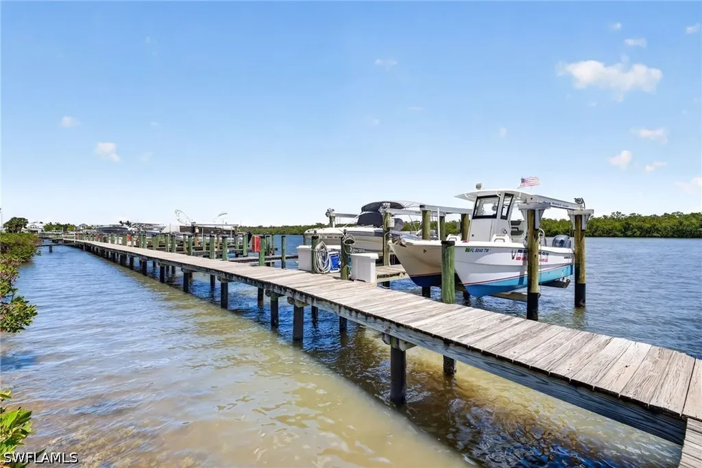 309 Goodlette-frank Road S Naples FL 34102