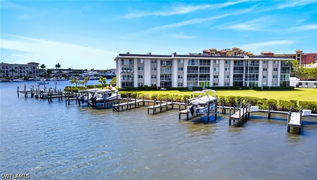 309 Goodlette-frank Road S Naples FL 34102