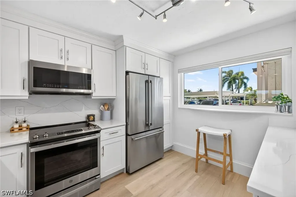 309 Goodlette-frank Road S Naples FL 34102