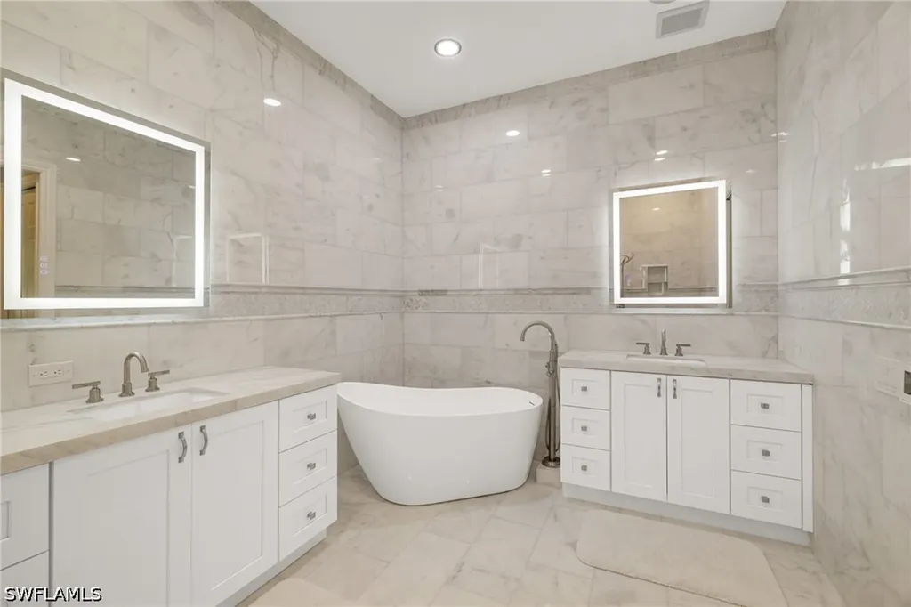 710 Bentwater Circle Naples FL 34108