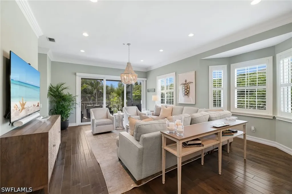 710 Bentwater Circle Naples FL 34108