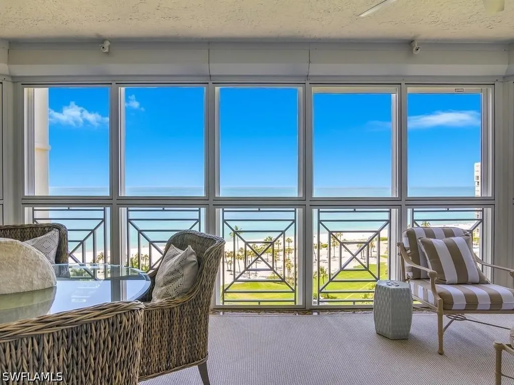 Naples FL, 4021 Gulf Shore Boulevard N, Unit 1103