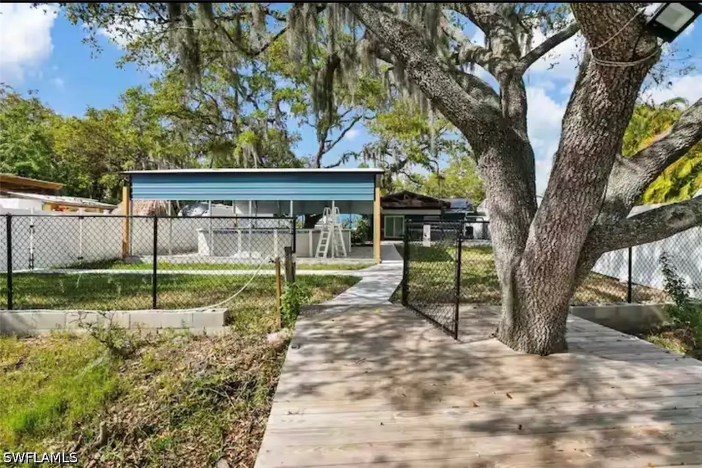 10825 Twin Palms Ranch Road Gibsonton FL 33534