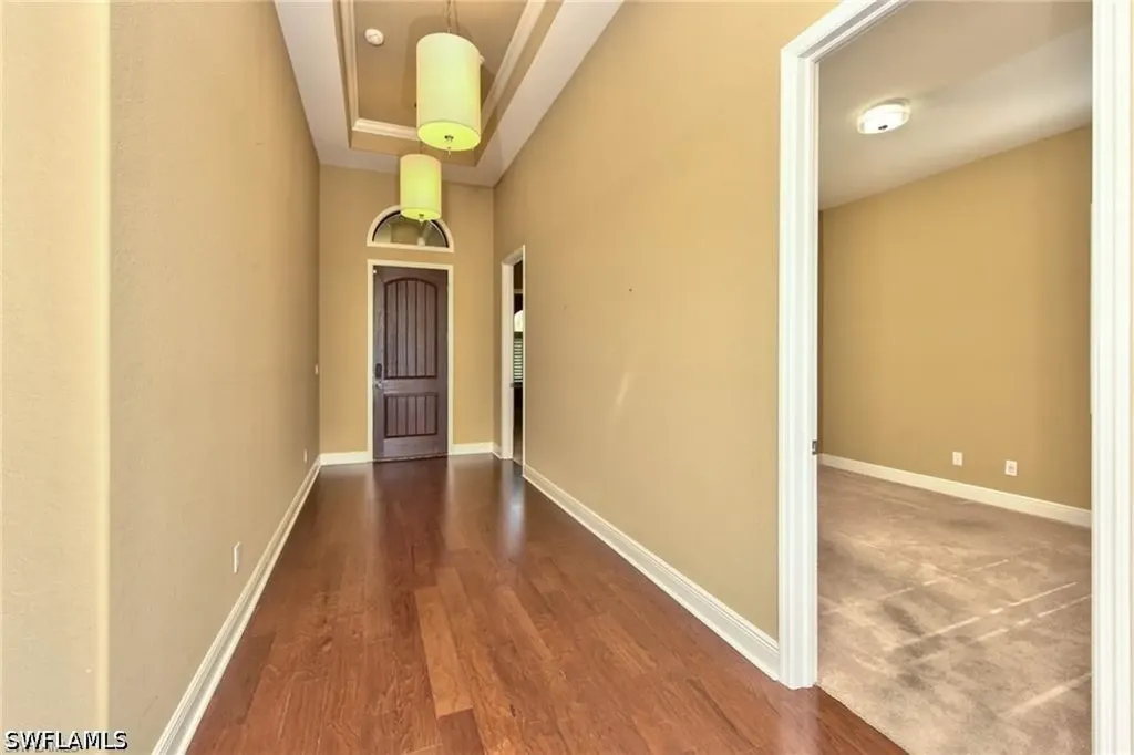 1614 Serrano Circle Naples FL 34105