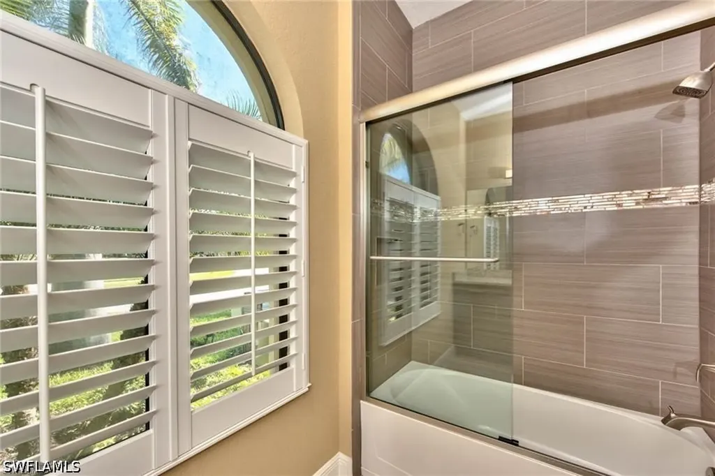1614 Serrano Circle Naples FL 34105