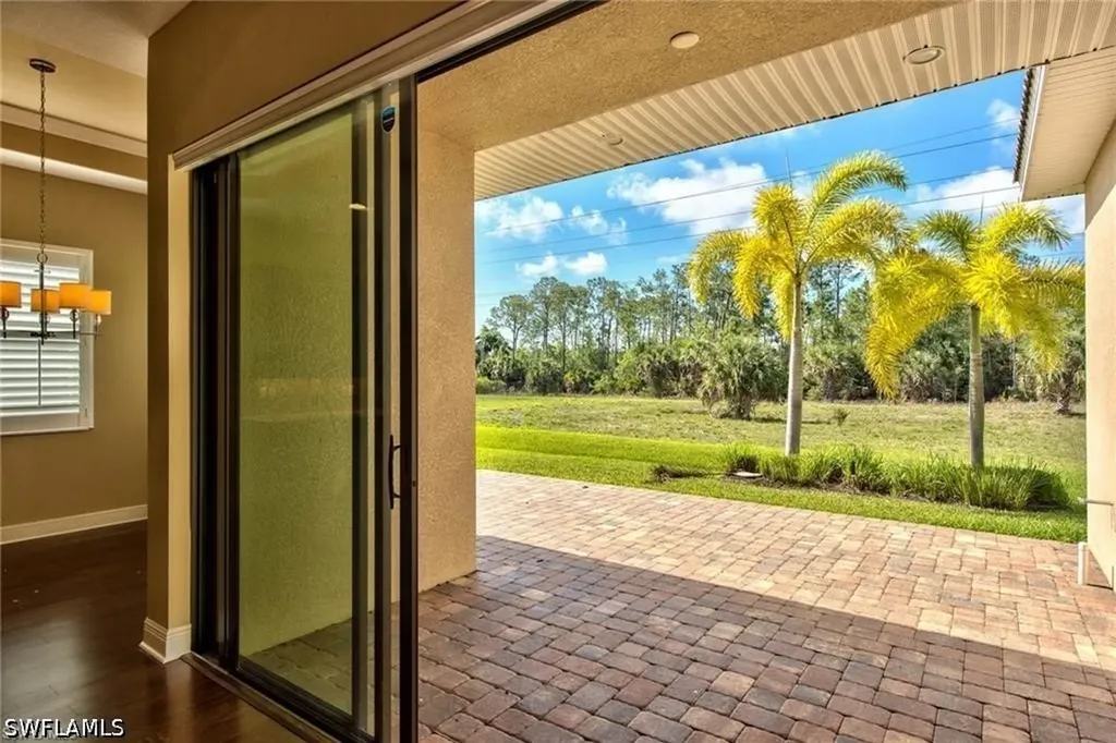 1614 Serrano Circle Naples FL 34105