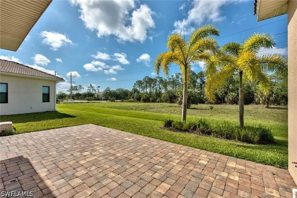1614 Serrano Circle Naples FL 34105