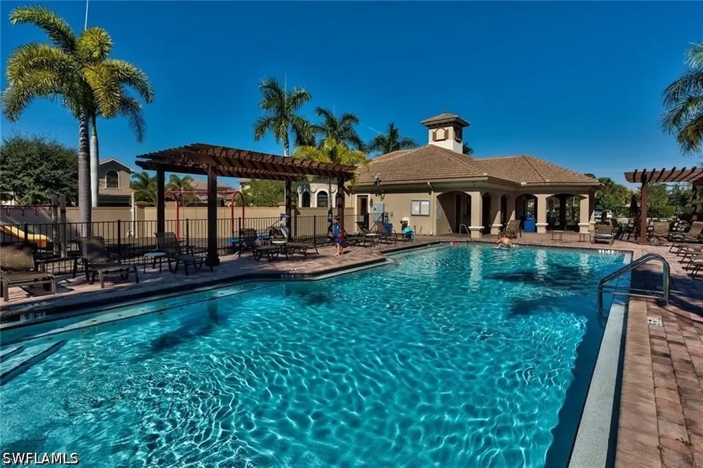 1614 Serrano Circle Naples FL 34105