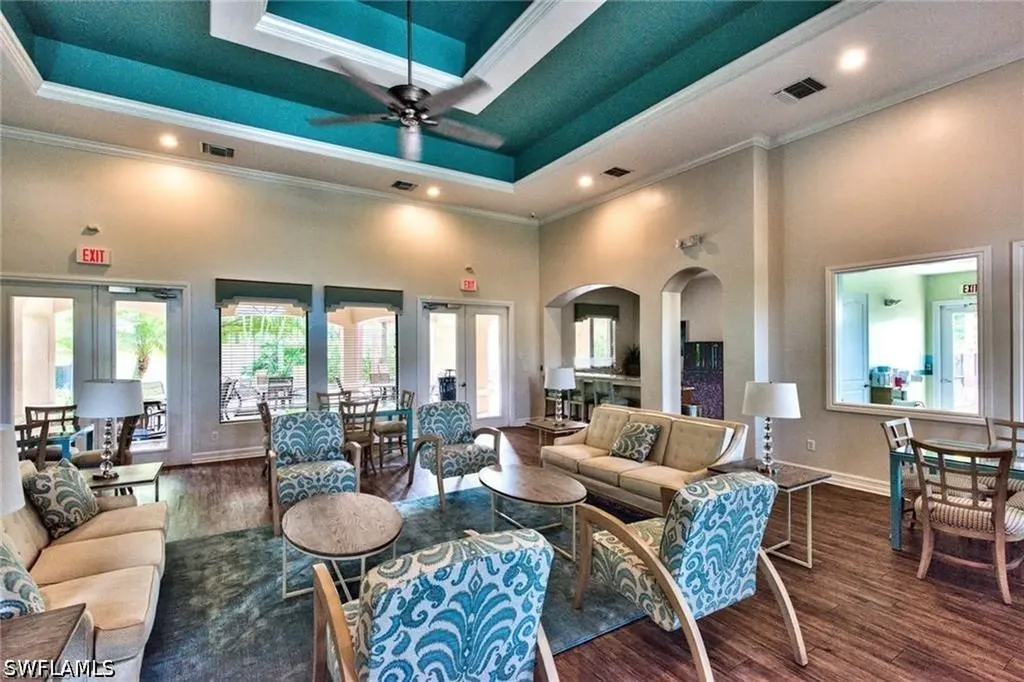 1614 Serrano Circle Naples FL 34105
