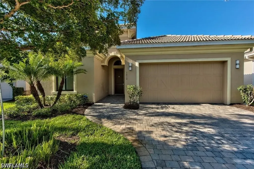 1614 Serrano Circle Naples FL 34105