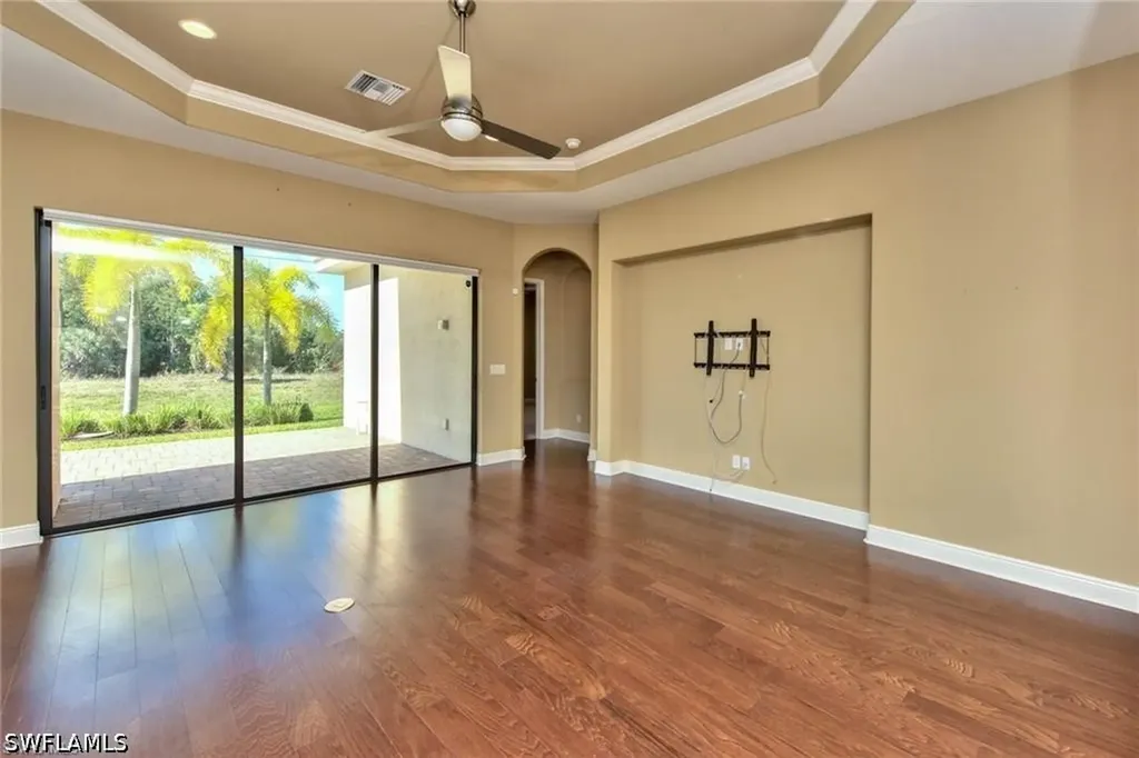 1614 Serrano Circle Naples FL 34105