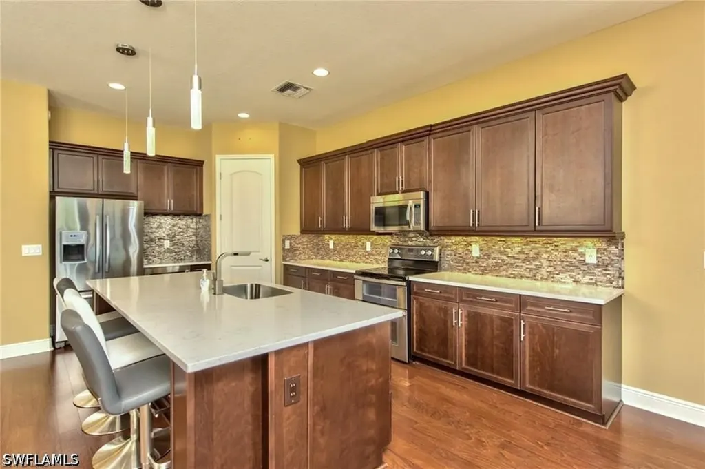 1614 Serrano Circle Naples FL 34105