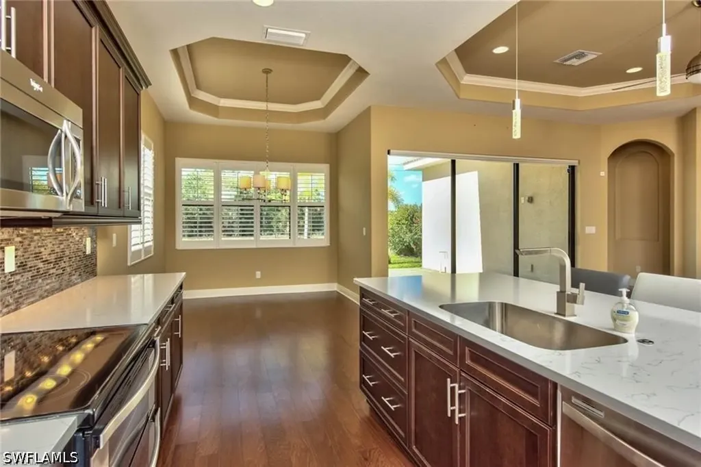 1614 Serrano Circle Naples FL 34105