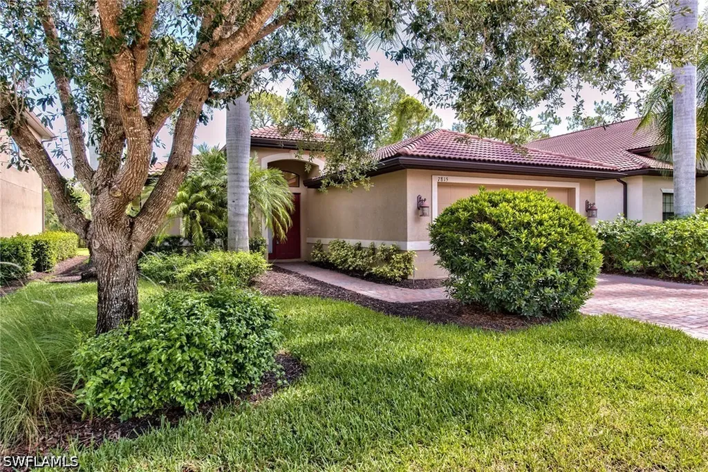 7815 Bucks Run Drive Naples FL 34120