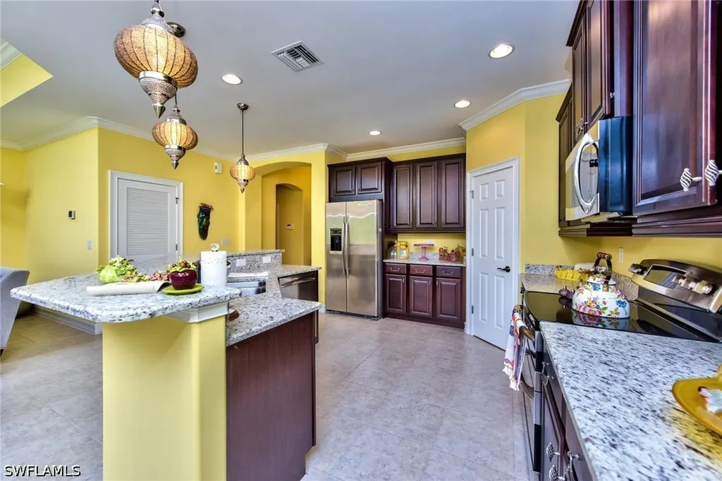 7815 Bucks Run Drive Naples FL 34120
