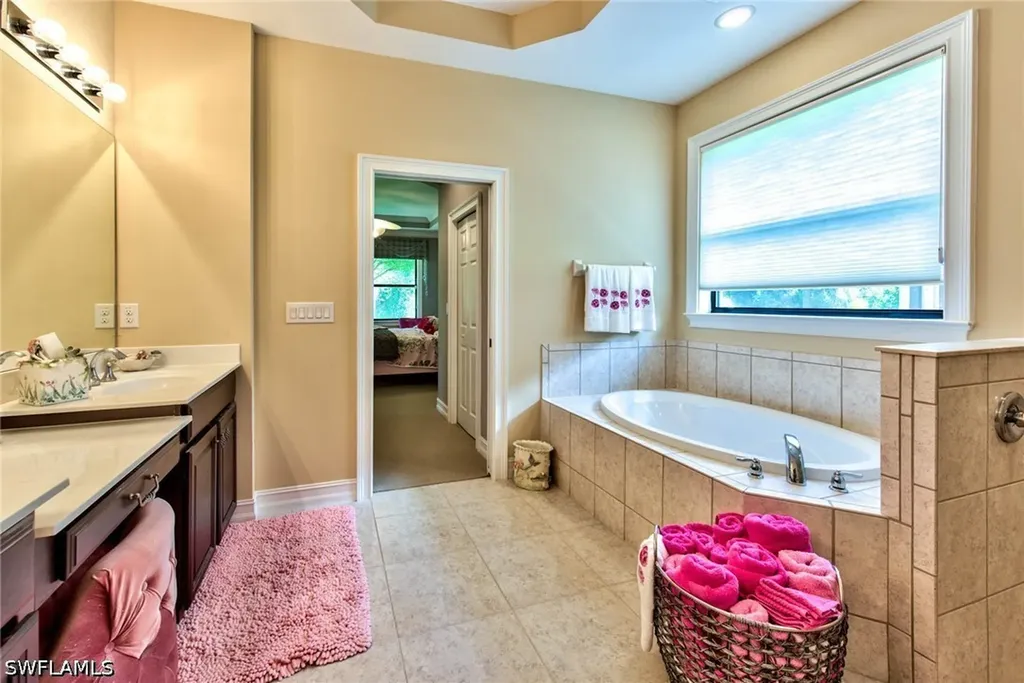 7815 Bucks Run Drive Naples FL 34120