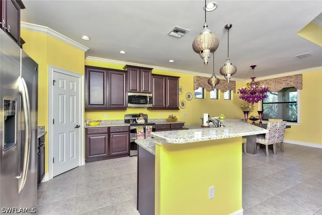 7815 Bucks Run Drive Naples FL 34120