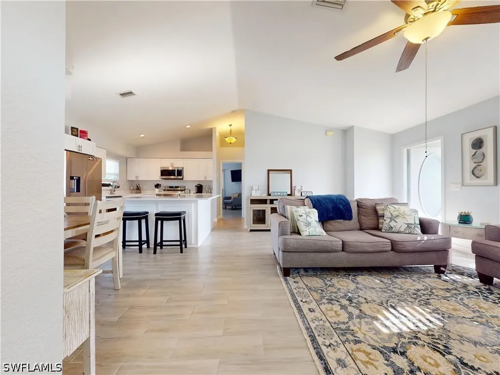 43 NE 13th Avenue Cape Coral FL 33909