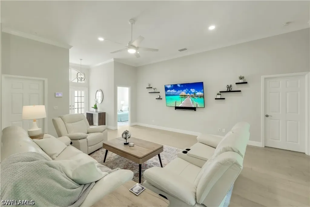 7661 San Sebastian Way Naples FL 34109