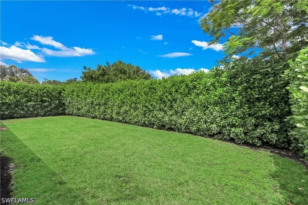 7661 San Sebastian Way Naples FL 34109