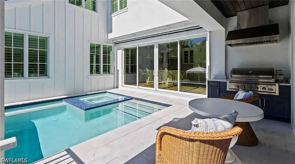 844 8th Street S Naples FL 34102