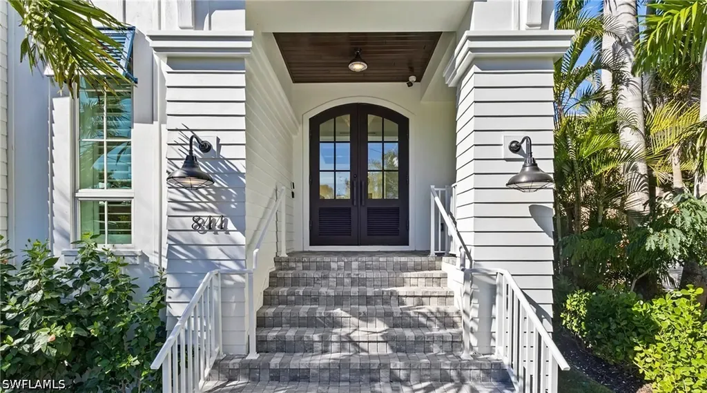 844 8th Street S Naples FL 34102