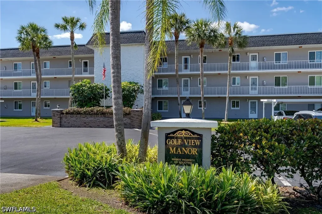 5515 Rattlesnake Hammock Road Naples FL 34113