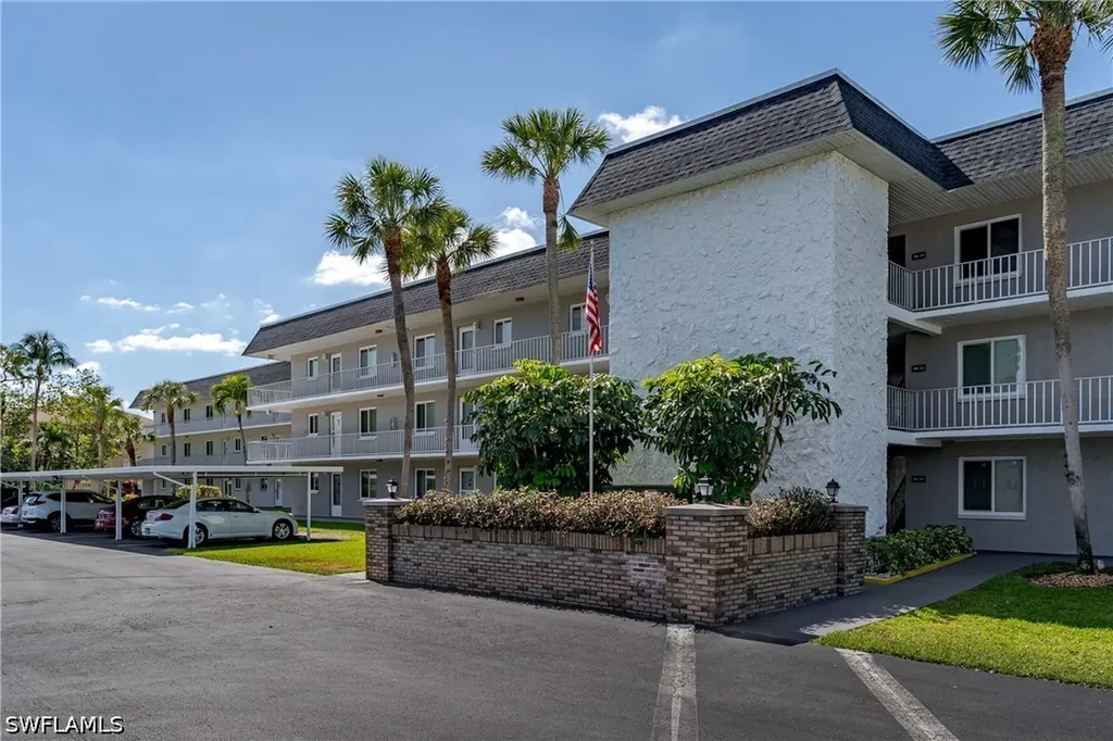 5515 Rattlesnake Hammock Road Naples FL 34113