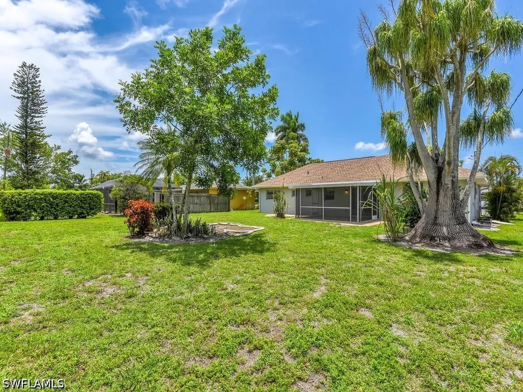 1958 41st Terrace SW Naples FL 34116
