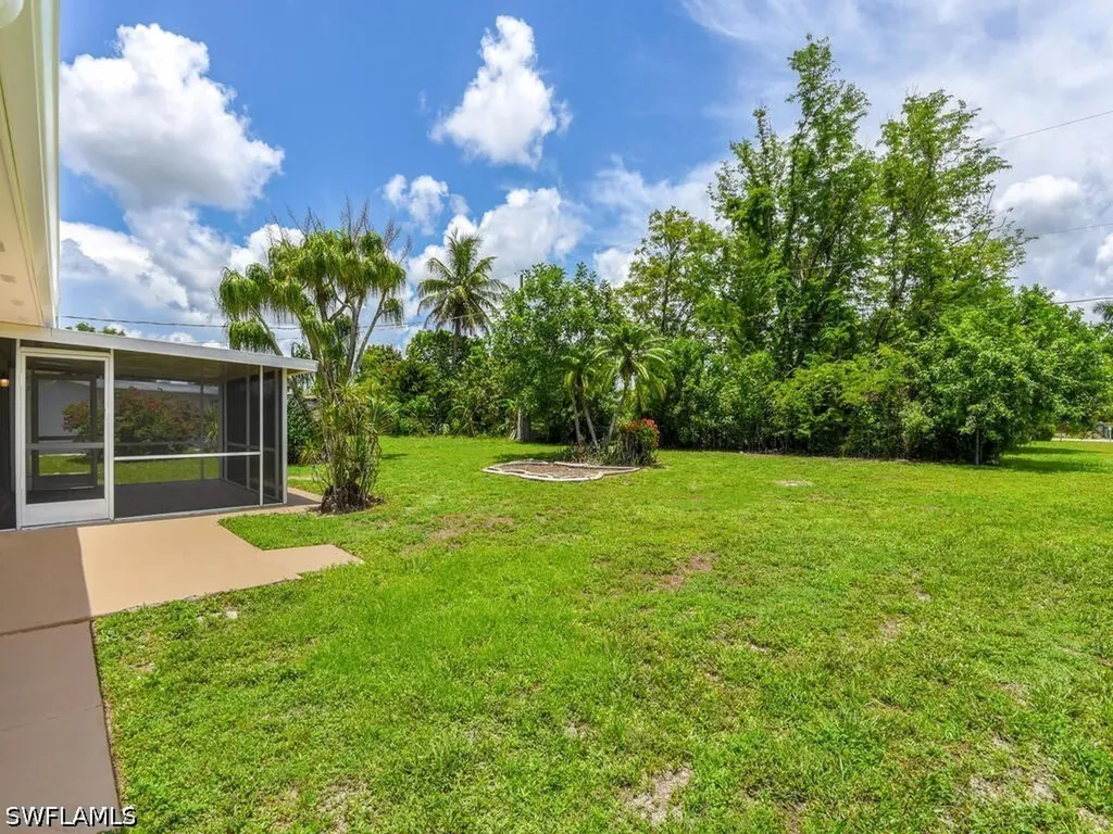 1958 41st Terrace SW Naples FL 34116