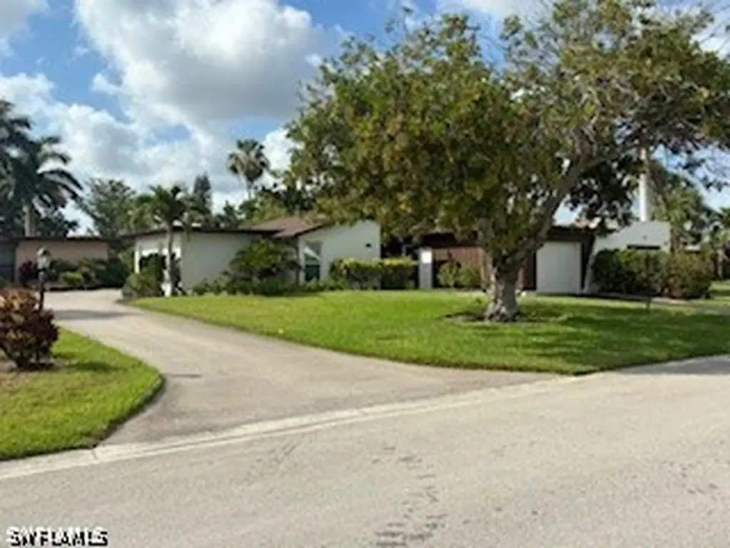 3980 Estero Bay Lane Naples FL 34112