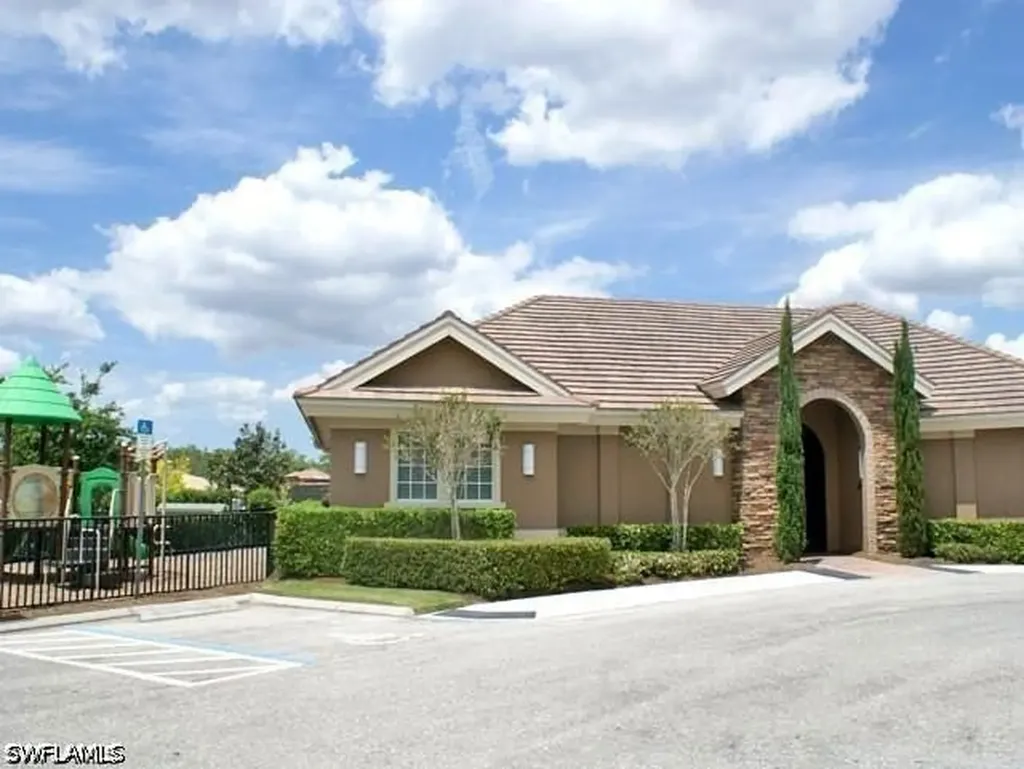 7414 Acorn Way Naples FL 34119