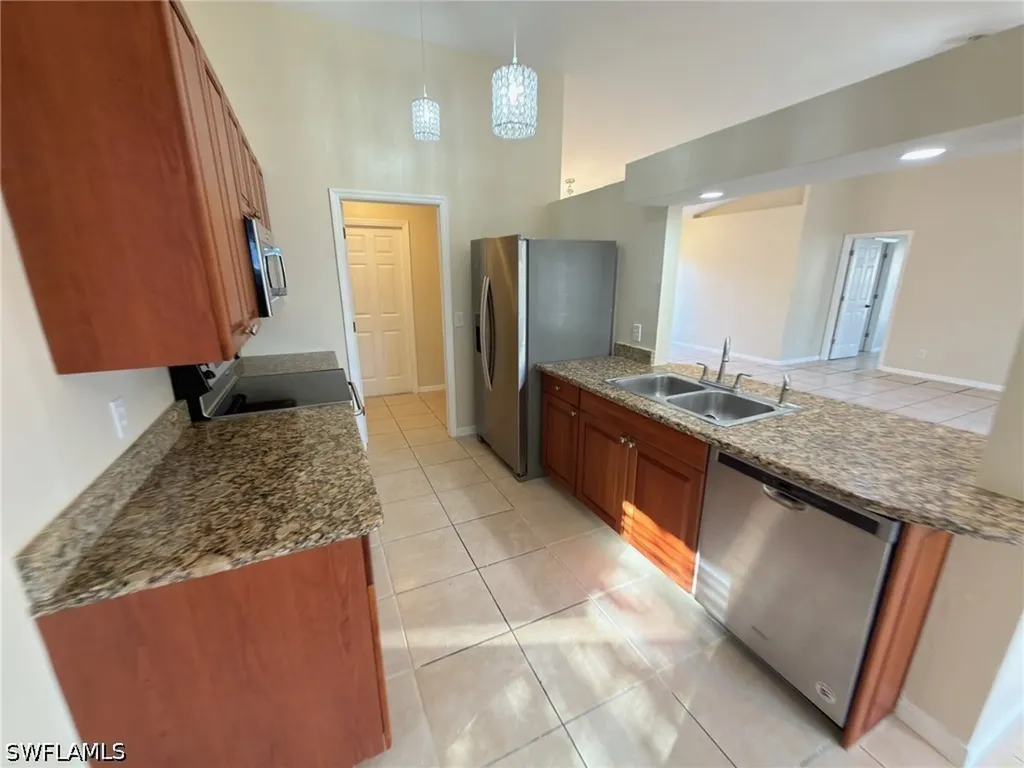 2513 48th Street SW Lehigh Acres FL 33976