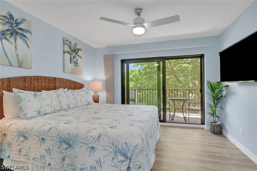 600 Neapolitan Way Naples FL 34103