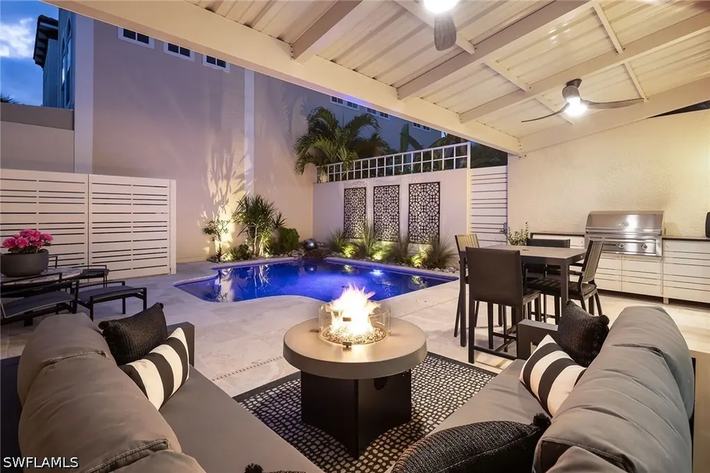 1070 5th Street S Naples FL 34102